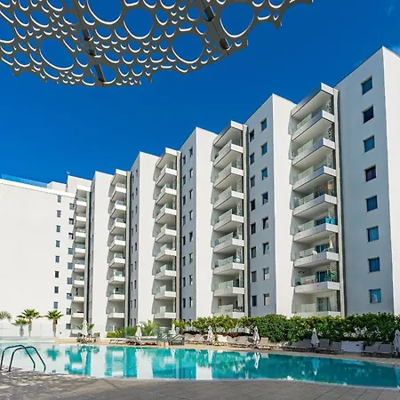 Blue Gold Escape - Ocean View, Airco, Heated Pool شقة