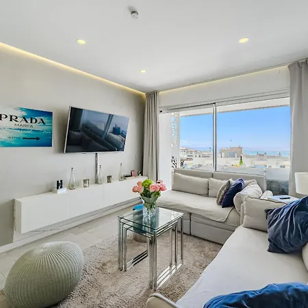 Apartment Blue Gold Escape In Ocean Garden