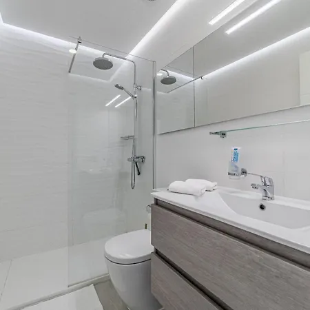شقة Blue Gold Escape - Ocean View, Airco, Heated Pool أذيخي