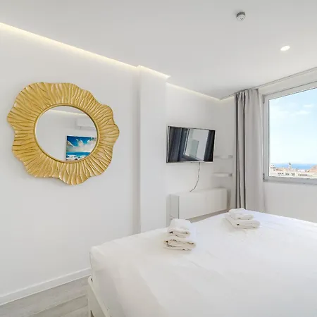 Blue Gold Escape - Ocean View, Airco, Heated Pool شقة *
