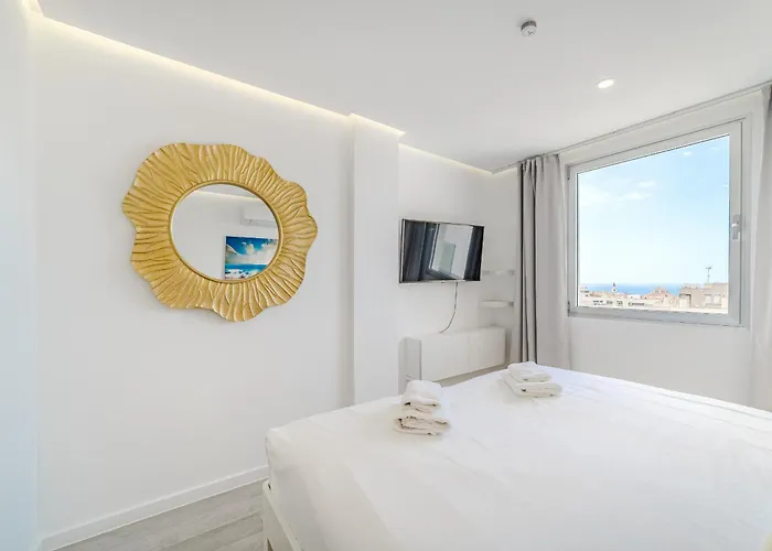 Blue Gold Escape - Ocean View, Airco, Heated Pool Apartmán *